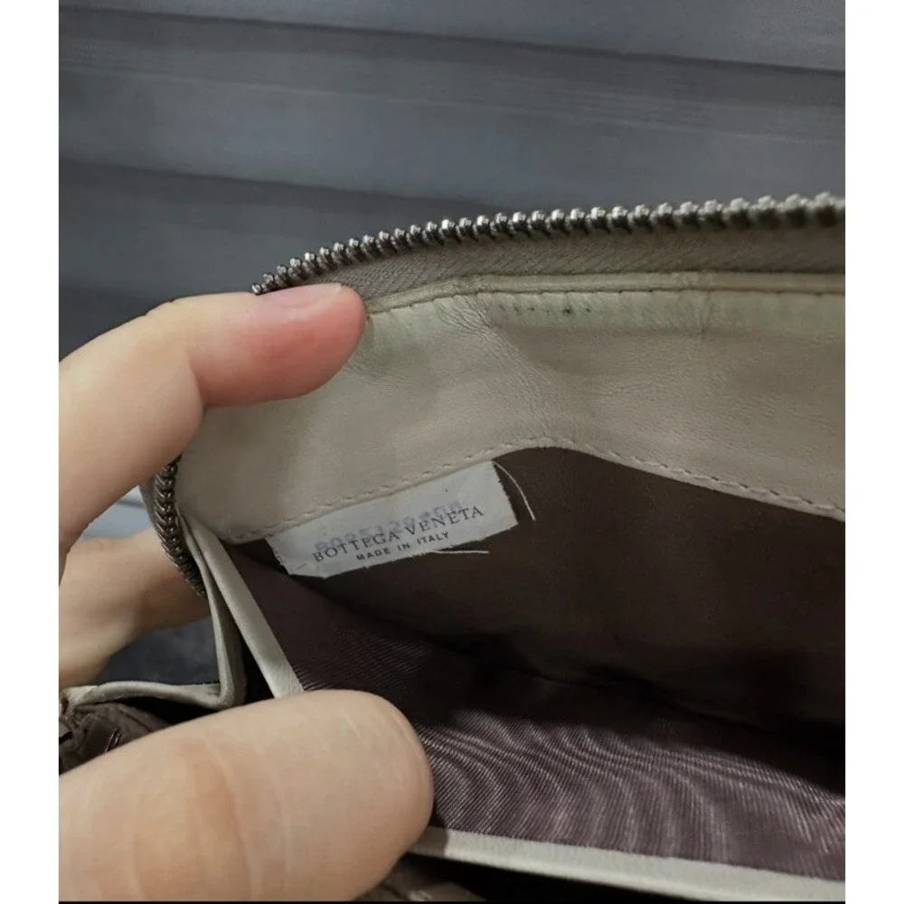 Bottega Veneta Intrecciato leather wallet‎ in Beige SnakeEmbossed Leather